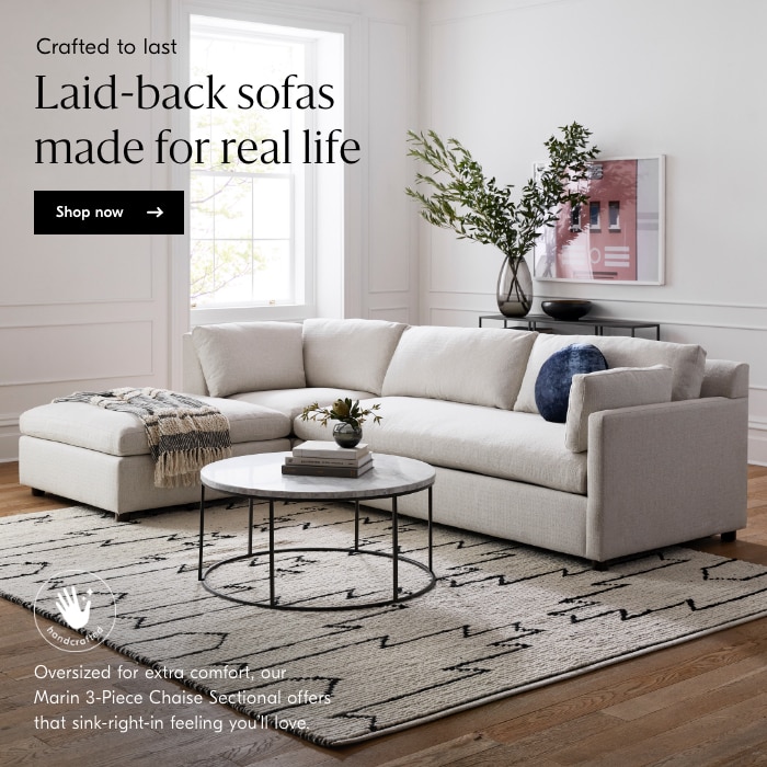 Sofas with laid-back, coastal style